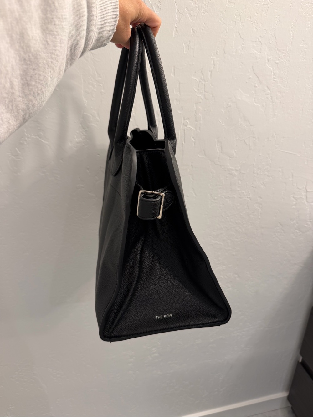 The Row Replica Black Leather Shoulder Bag - Picture 15 of 16